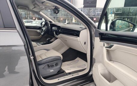 Volkswagen Touareg III, 2019 год, 5 050 000 рублей, 9 фотография