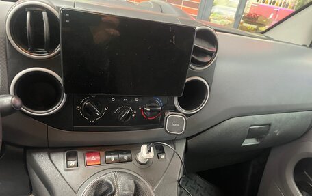 Peugeot Partner II рестайлинг 2, 2010 год, 360 000 рублей, 9 фотография