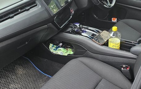 Honda Vezel, 2017 год, 1 720 000 рублей, 2 фотография