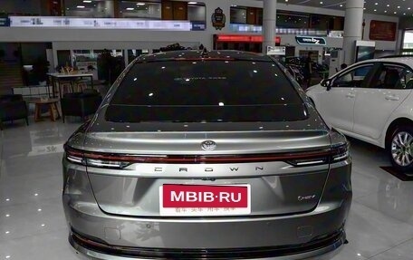 Toyota Crown, 2025 год, 8 600 000 рублей, 7 фотография