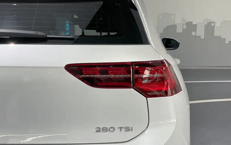 Volkswagen Golf VIII, 2022 год, 1 310 000 рублей, 8 фотография