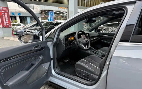 Volkswagen Golf VIII, 2022 год, 1 300 000 рублей, 7 фотография