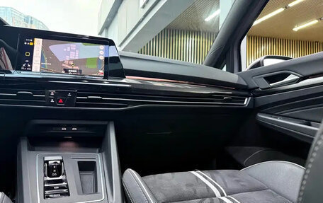 Volkswagen Golf VIII, 2022 год, 1 300 000 рублей, 13 фотография