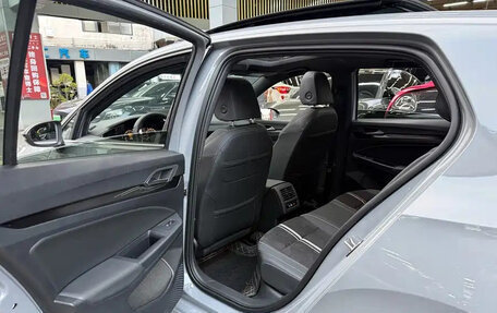 Volkswagen Golf VIII, 2022 год, 1 300 000 рублей, 9 фотография