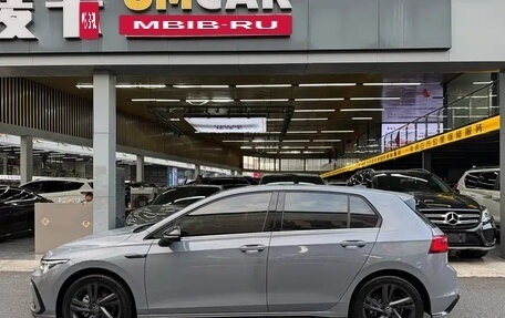 Volkswagen Golf VIII, 2022 год, 1 300 000 рублей, 3 фотография