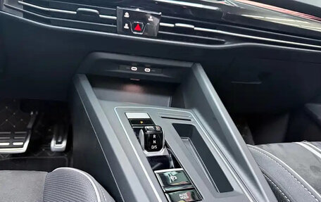 Volkswagen Golf VIII, 2022 год, 1 300 000 рублей, 18 фотография