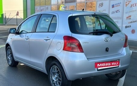 Toyota Yaris III рестайлинг, 2006 год, 640 000 рублей, 5 фотография