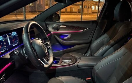 Mercedes-Benz E-Класс, 2021 год, 5 700 000 рублей, 5 фотография