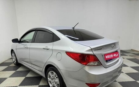 Hyundai Solaris II рестайлинг, 2011 год, 800 000 рублей, 7 фотография