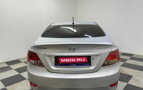 Hyundai Solaris II рестайлинг, 2011 год, 800 000 рублей, 6 фотография