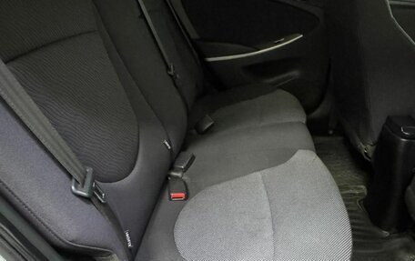 Hyundai Solaris II рестайлинг, 2011 год, 800 000 рублей, 11 фотография