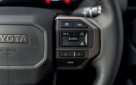 Toyota Land Cruiser Prado, 2025 год, 10 690 000 рублей, 16 фотография