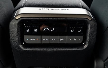 Toyota Land Cruiser Prado, 2025 год, 10 690 000 рублей, 24 фотография