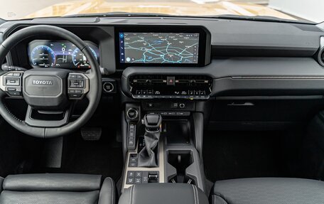 Toyota Land Cruiser Prado, 2025 год, 10 690 000 рублей, 36 фотография