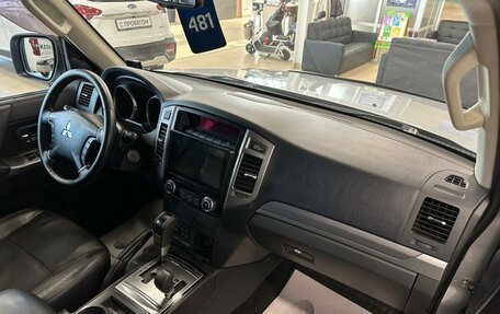 Mitsubishi Pajero IV, 2015 год, 2 699 900 рублей, 13 фотография