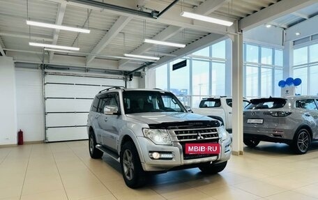 Mitsubishi Pajero IV, 2015 год, 2 699 900 рублей, 8 фотография