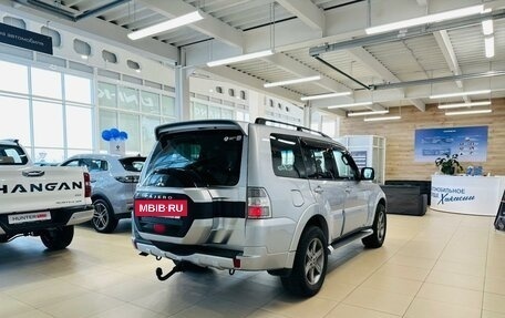 Mitsubishi Pajero IV, 2015 год, 2 699 900 рублей, 6 фотография