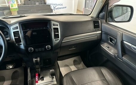 Mitsubishi Pajero IV, 2015 год, 2 699 900 рублей, 15 фотография