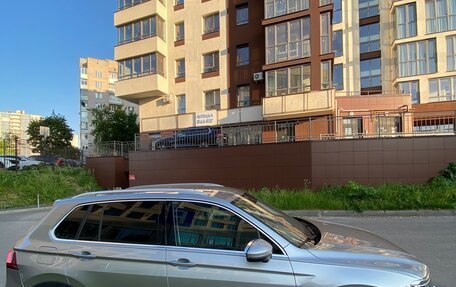 Volkswagen Tiguan II, 2017 год, 2 220 000 рублей, 2 фотография