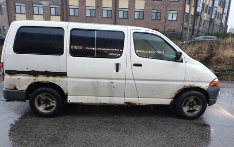 Toyota HiAce H100, 1996 год, 350 000 рублей, 3 фотография