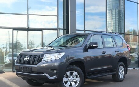 Toyota Land Cruiser Prado 150 рестайлинг 2, 2022 год, 9 900 000 рублей, 1 фотография