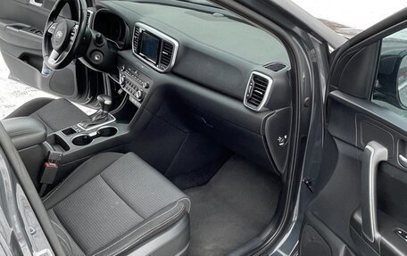 KIA Sportage IV рестайлинг, 2018 год, 2 700 000 рублей, 9 фотография