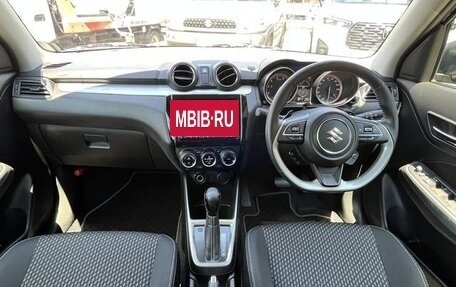 Suzuki Swift V, 2022 год, 1 150 000 рублей, 12 фотография