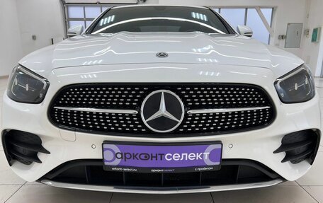 Mercedes-Benz E-Класс, 2020 год, 4 550 000 рублей, 14 фотография