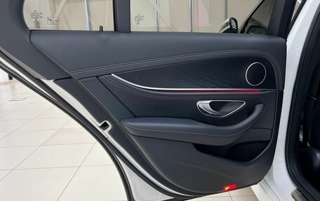 Mercedes-Benz E-Класс, 2020 год, 4 550 000 рублей, 32 фотография