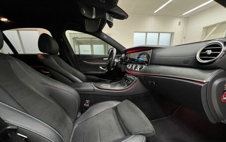 Mercedes-Benz E-Класс, 2020 год, 4 550 000 рублей, 39 фотография