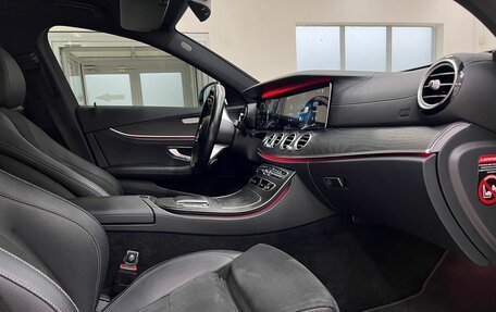 Mercedes-Benz E-Класс, 2020 год, 4 550 000 рублей, 36 фотография