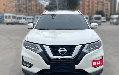 Nissan X-Trail, 2022 год, 2 000 000 рублей, 2 фотография