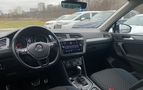 Volkswagen Tiguan II, 2019 год, 2 498 000 рублей, 4 фотография