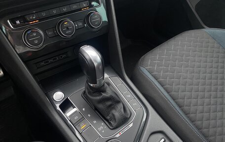 Volkswagen Tiguan II, 2019 год, 2 498 000 рублей, 9 фотография