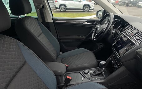 Volkswagen Tiguan II, 2019 год, 2 498 000 рублей, 13 фотография