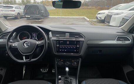 Volkswagen Tiguan II, 2019 год, 2 498 000 рублей, 17 фотография