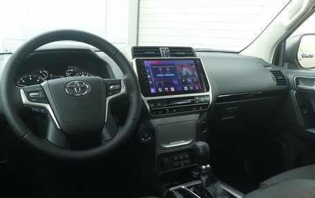 Toyota Land Cruiser Prado 150 рестайлинг 2, 2022 год, 9 900 000 рублей, 4 фотография