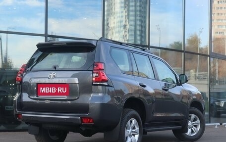 Toyota Land Cruiser Prado 150 рестайлинг 2, 2022 год, 9 900 000 рублей, 2 фотография