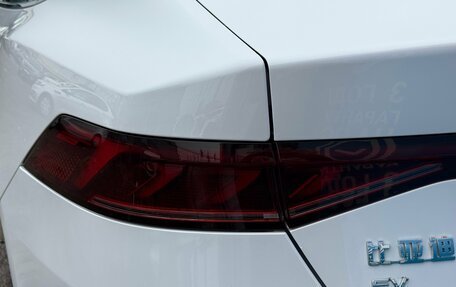 BYD Qin, 2022 год, 2 750 000 рублей, 10 фотография