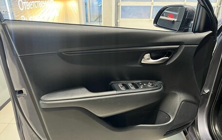 KIA Rio IV, 2021 год, 1 749 000 рублей, 8 фотография