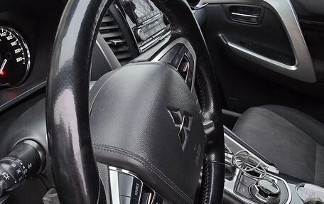 Mitsubishi Pajero Sport III рестайлинг, 2018 год, 2 280 000 рублей, 5 фотография