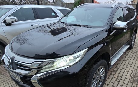 Mitsubishi Pajero Sport III рестайлинг, 2018 год, 2 280 000 рублей, 3 фотография