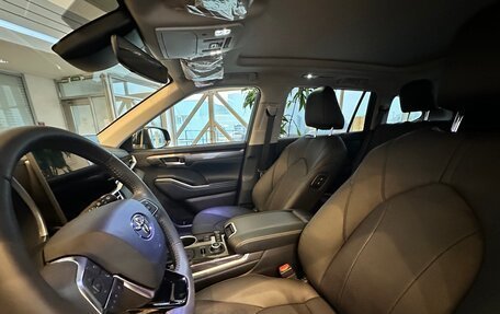 Toyota Highlander, 2025 год, 6 500 000 рублей, 13 фотография