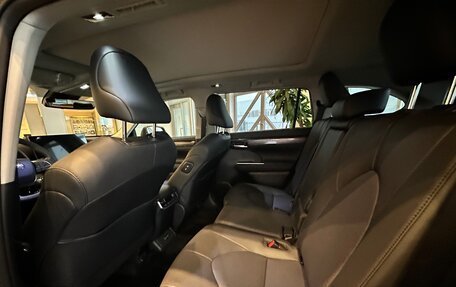 Toyota Highlander, 2025 год, 6 500 000 рублей, 12 фотография