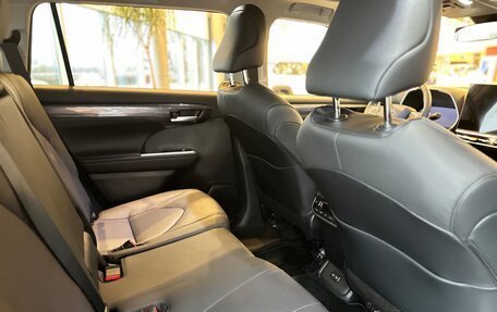 Toyota Highlander, 2025 год, 6 500 000 рублей, 10 фотография