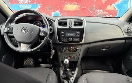 Renault Sandero II рестайлинг, 2015 год, 890 000 рублей, 21 фотография