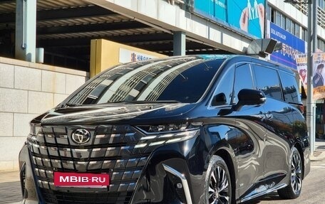 Toyota Alphard, 2025 год, 13 600 000 рублей, 12 фотография