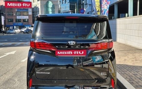 Toyota Alphard, 2025 год, 13 600 000 рублей, 4 фотография