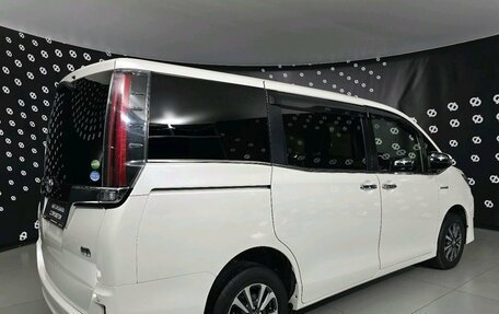 Toyota Esquire I, 2017 год, 2 170 000 рублей, 7 фотография