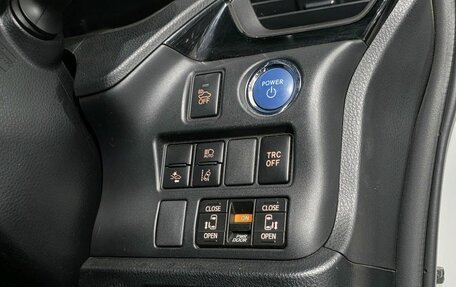 Toyota Esquire I, 2017 год, 2 170 000 рублей, 14 фотография